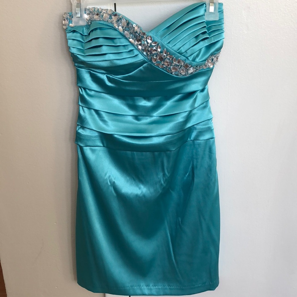 Formal short dress